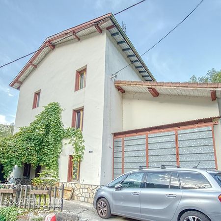 Laura Happy Guest House Tenay Екстер'єр фото